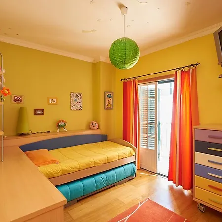 Live Sleep And Dream House *